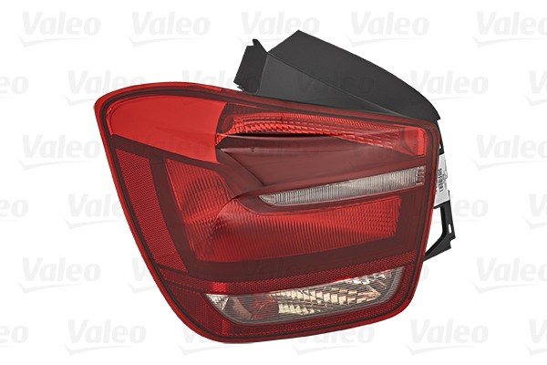 LAMPA TYLNA BMW 1 07.11- LE