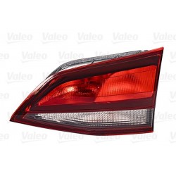 LAMPA TYLNA OPEL ASTRA K...